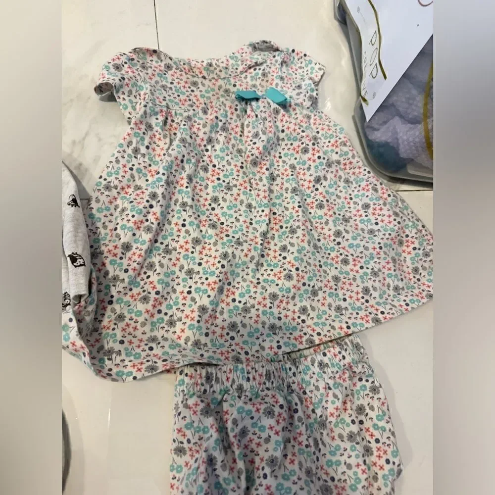 Matching set  6-9 months #15